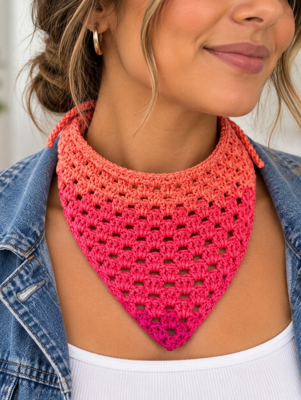 Handcrafted Gradient Pink Crochet Neckerchief Mini Scarf - Picture 5 of 5